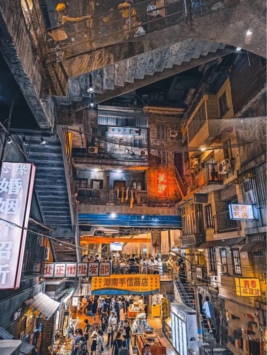 悦致酒店(长沙贺龙体育馆黄土岭地铁站店)