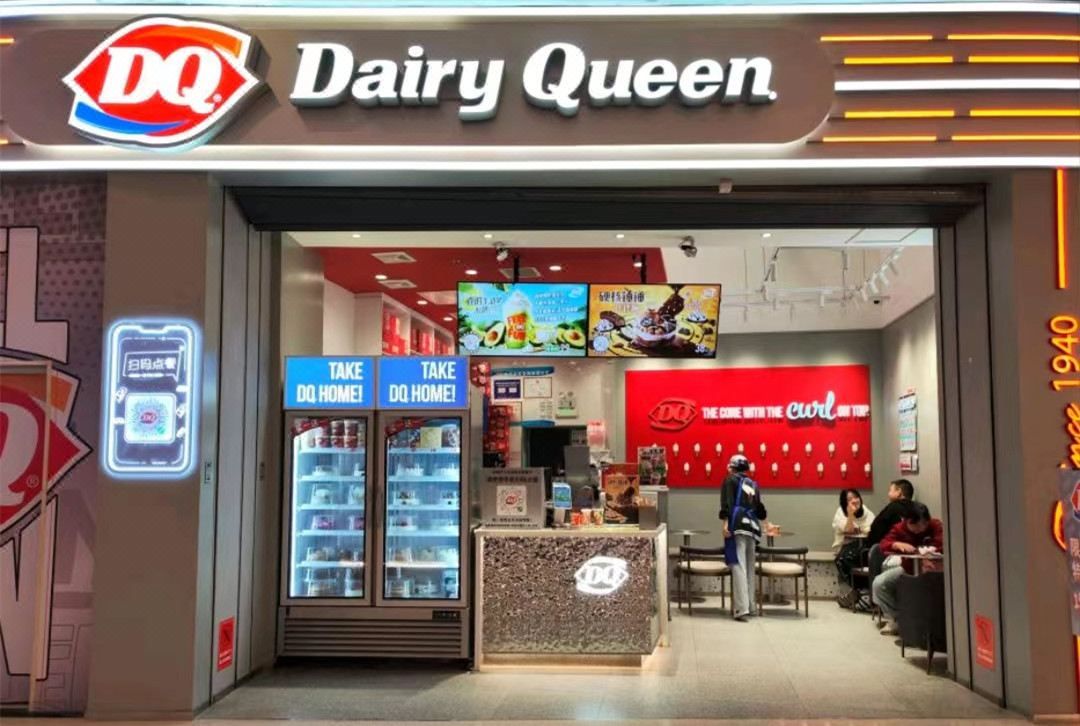 长沙鲸悦酒店(步步高梅溪新天地长庆地铁站店)