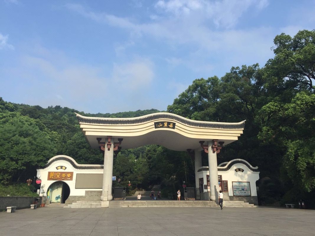 长沙芙蓉中路古开福寺江景城际酒店