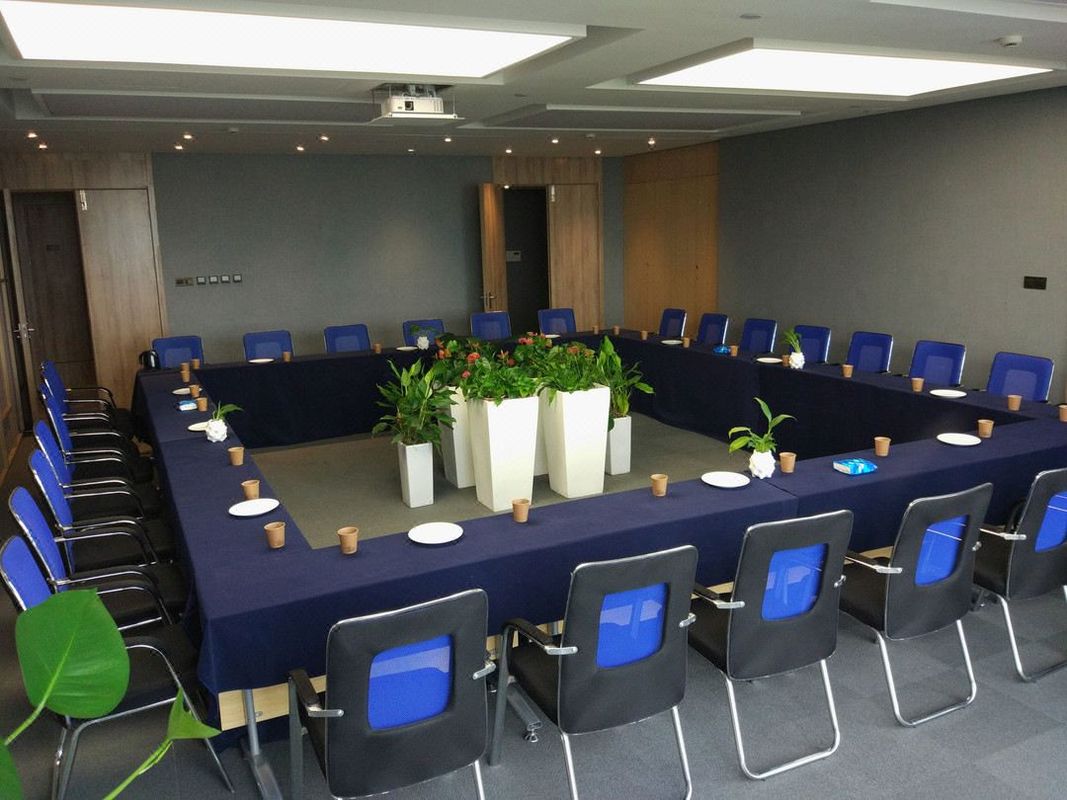 宁波南部商务区罗蒙环球乐园亚朵酒店