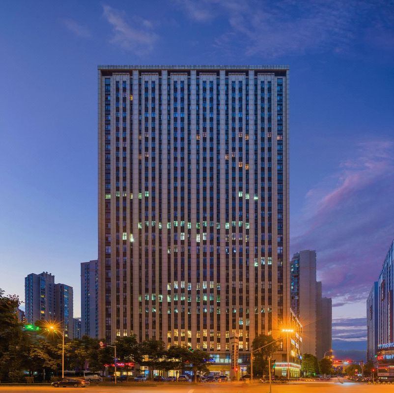凯里亚德酒店(昆明高新区吾悦广场店)