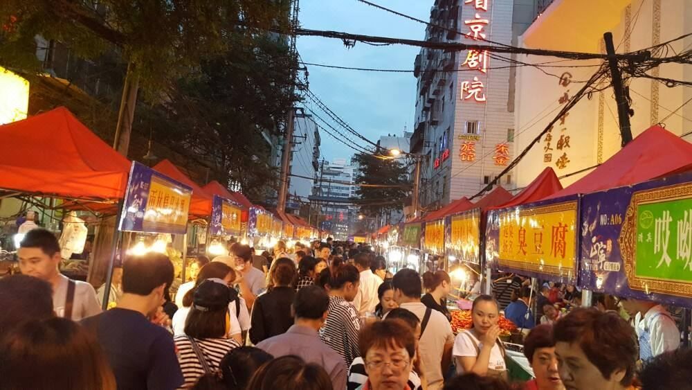 兰州西关正宁路亚朵酒店