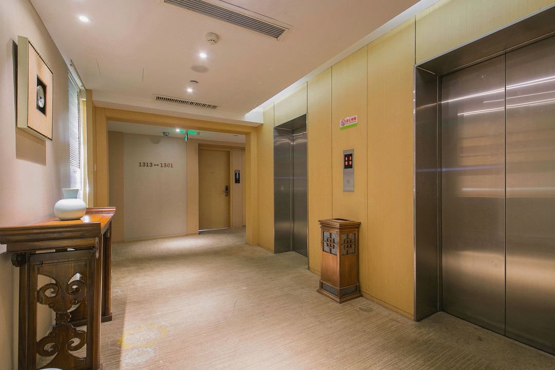 天港漫非酒店(宁波鄞州万达广场印象城店)
