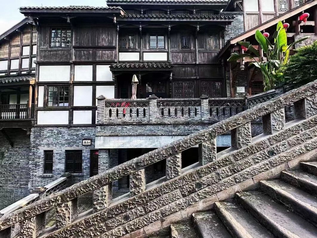 泊联汇&middot;观澜酒店(重庆微电园地铁站店)