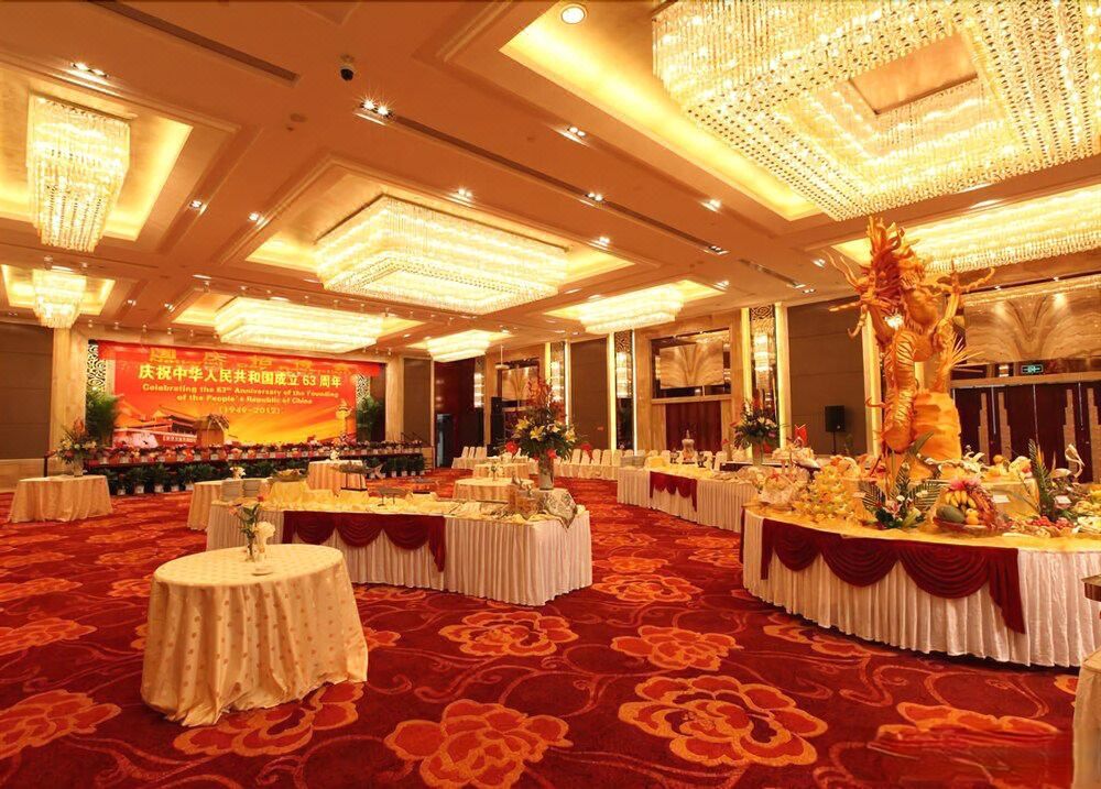 南京双门楼宾馆(盐仓桥地铁站阅江楼店)