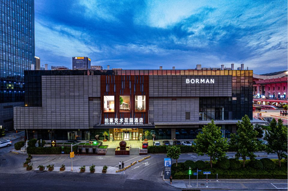 柏蔓艺术花园酒店(济南西站会展中心店)