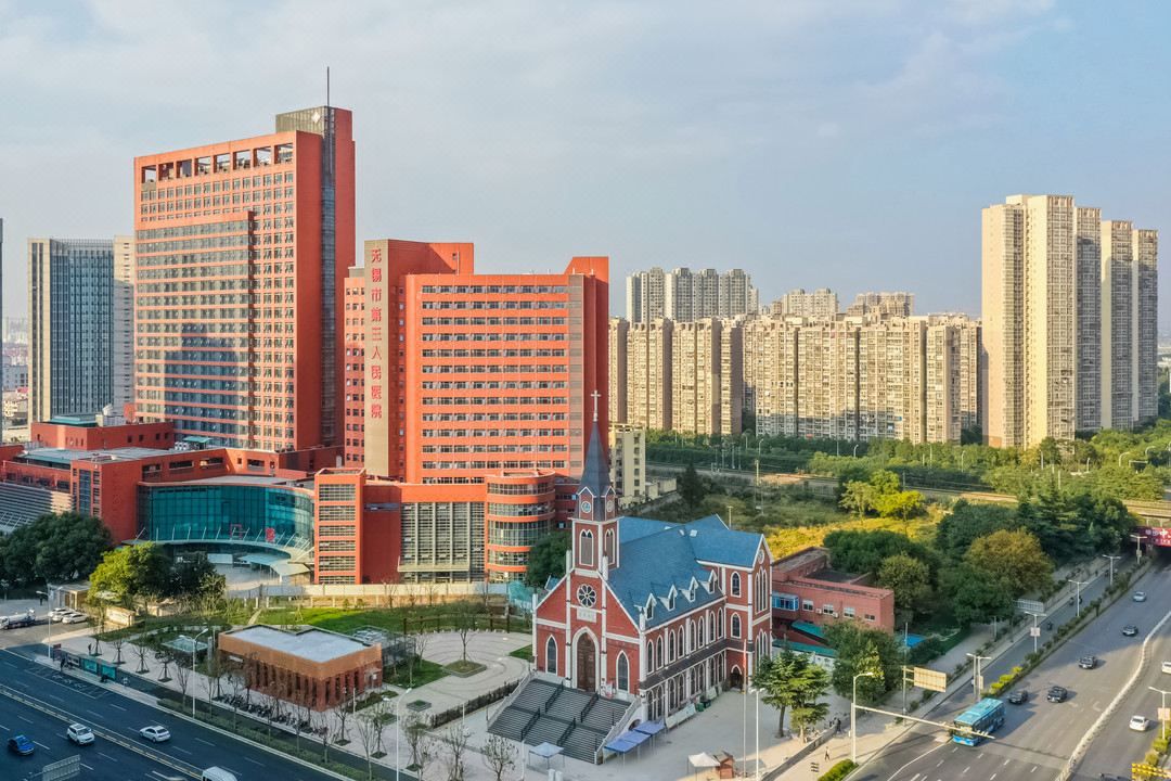 无锡火车站春申路亚朵酒店