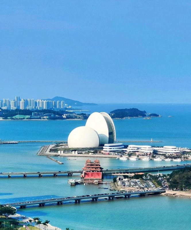 珠海拱北口岸石花西路亚朵S酒店