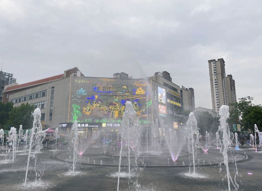 济南西站东广场亚朵酒店