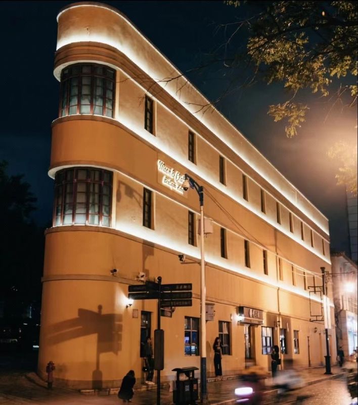 夕月亮酒店(昆明同德广场云南财经大学店)