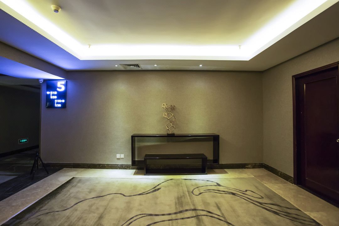 东长酒店(东莞横沥华润购物广场店)