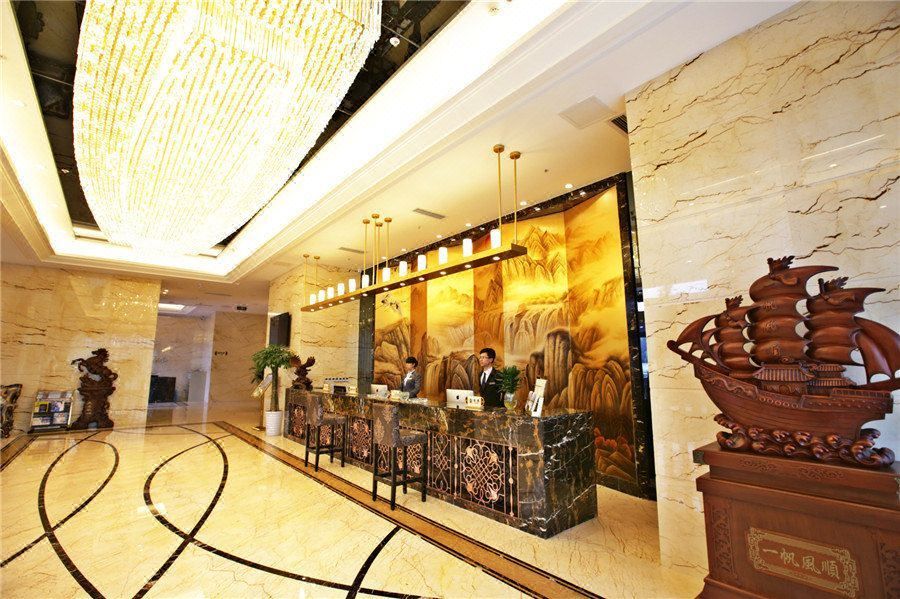 锦客国际酒店(成都站福宁路地铁站)