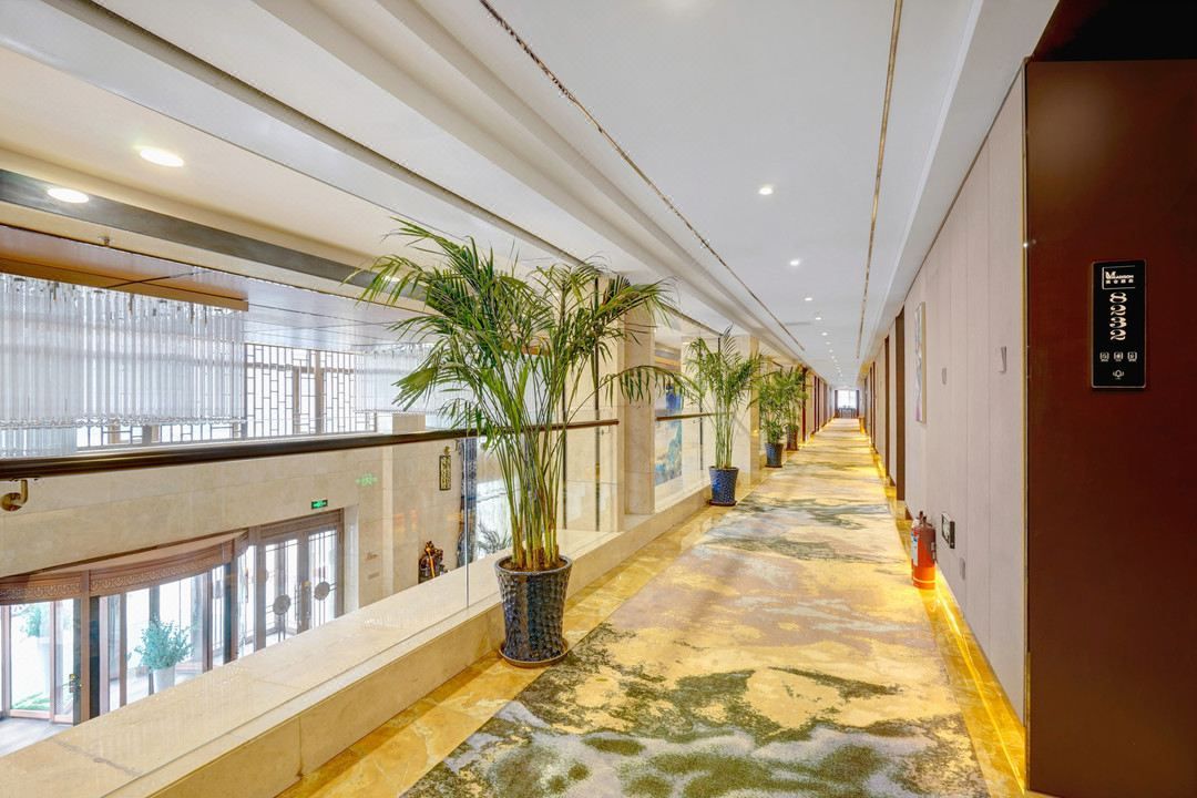 爱斯特美仑酒店(哈尔滨冰雪大世界店)