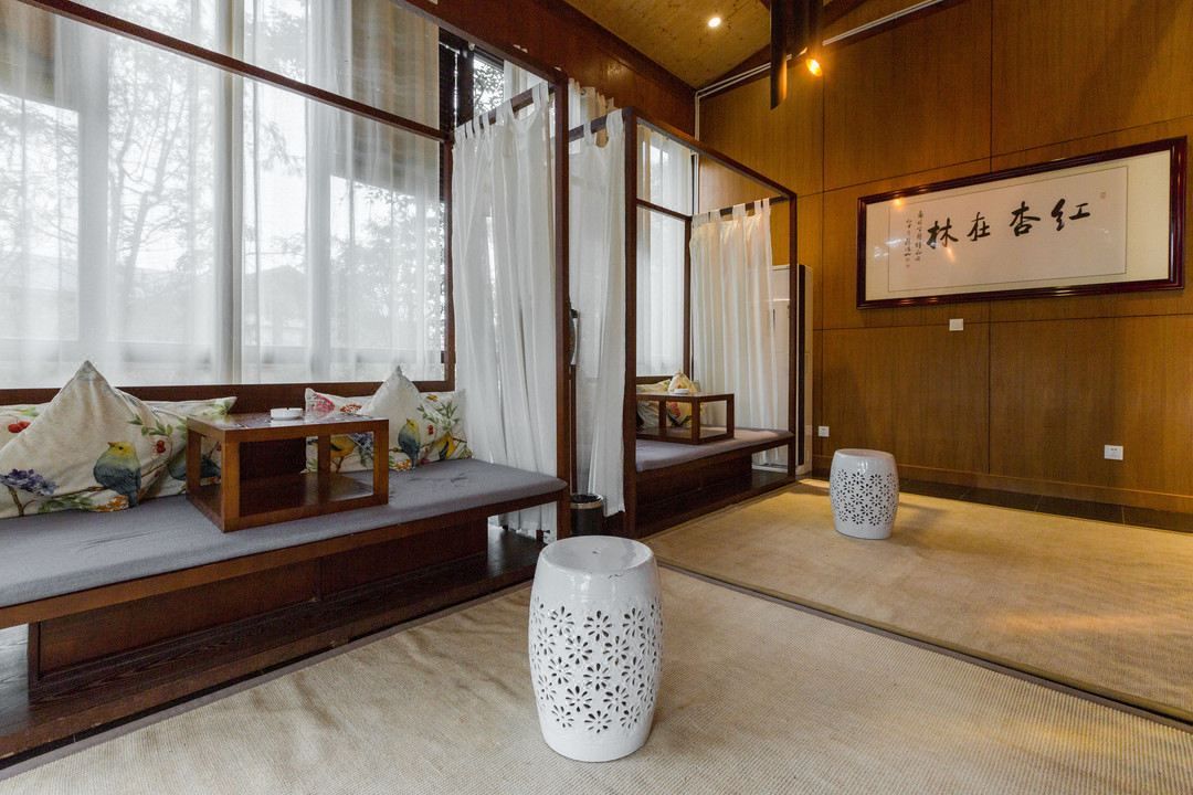 石林石泉村木屋酒店