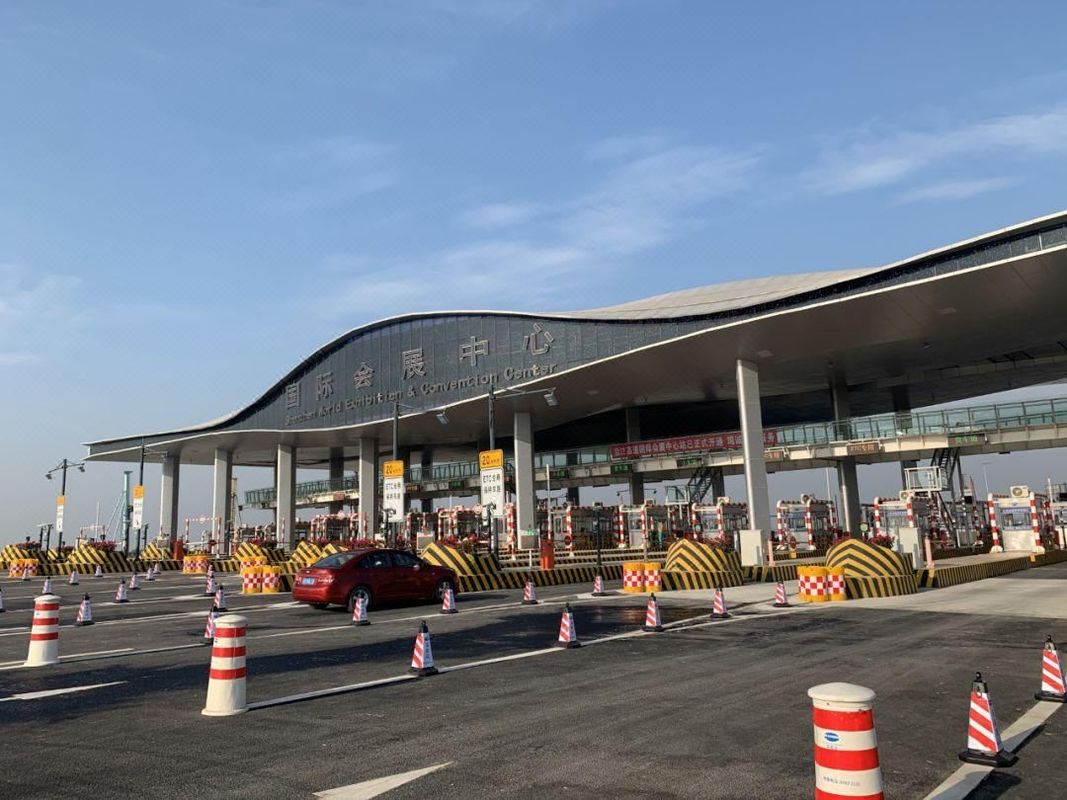 深圳宝安国际机场福永地铁站亚朵酒店