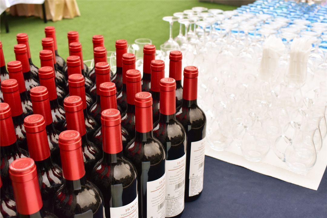 新君悦国际酒店(广州南站锦龙地铁站店)