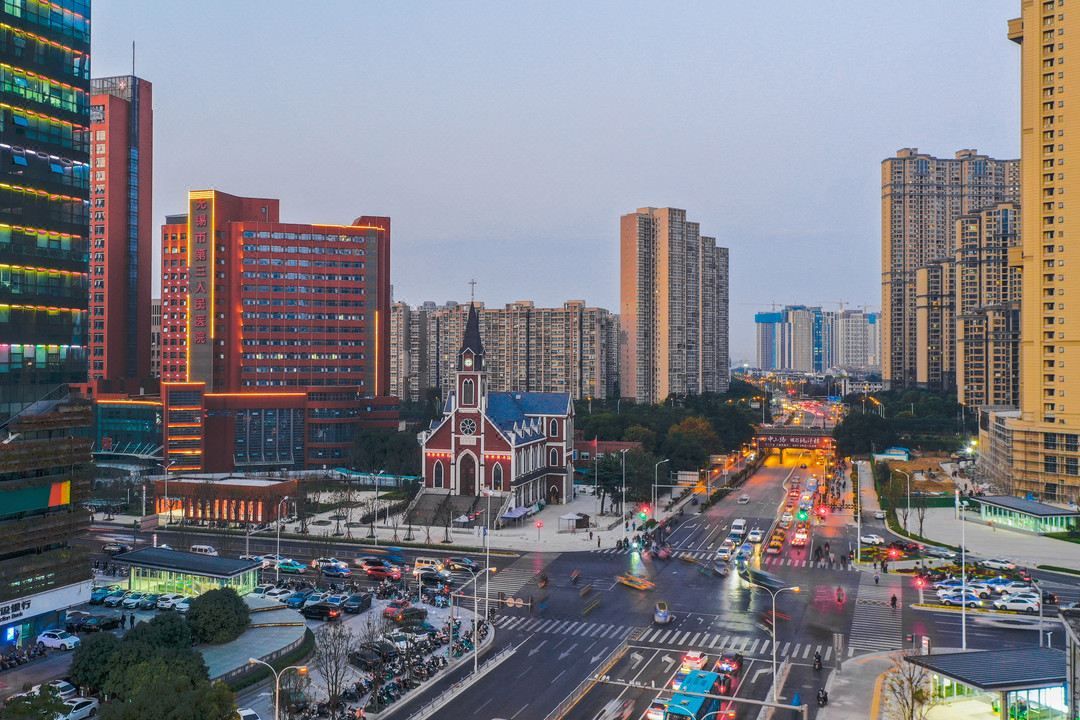 无锡火车站春申路亚朵酒店