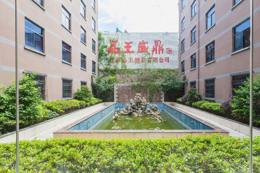 南京华江饭店(玄武湖青春广场地铁站店)