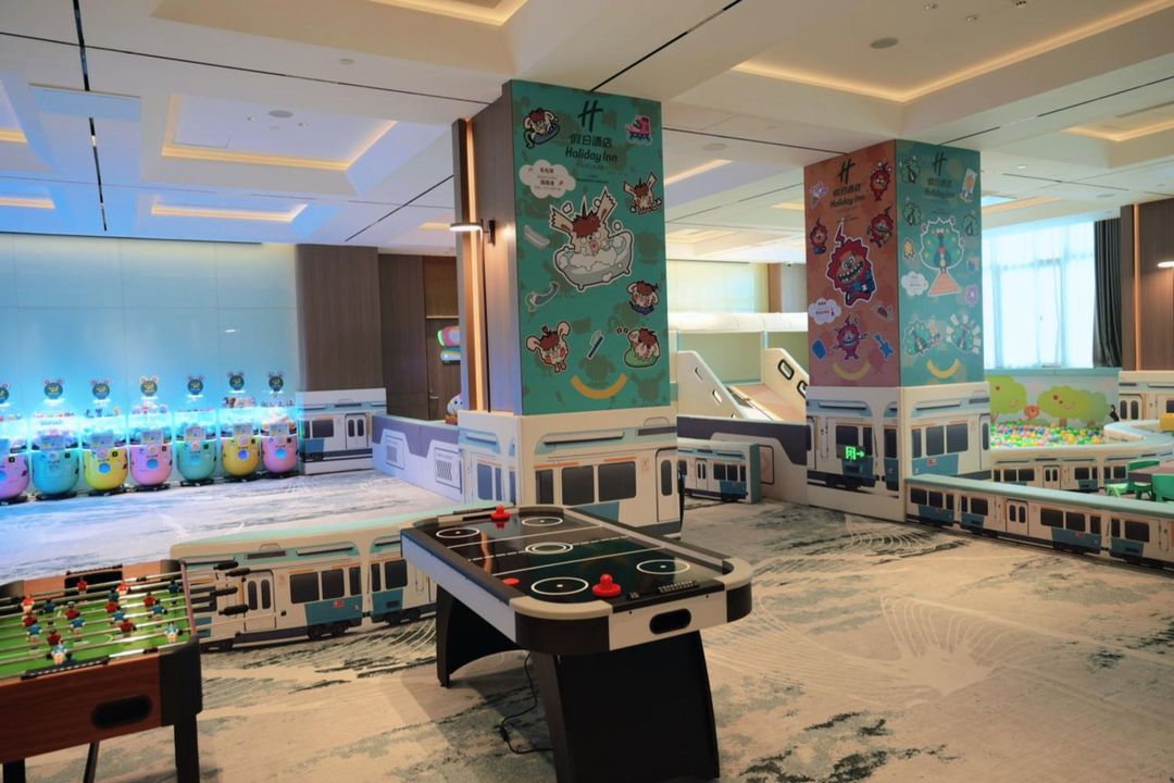 上海静安假日酒店