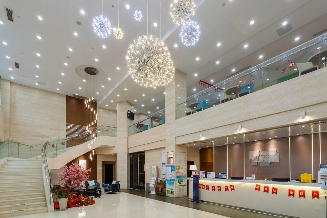 苏州长江智选假日酒店(玉山路地铁站店)