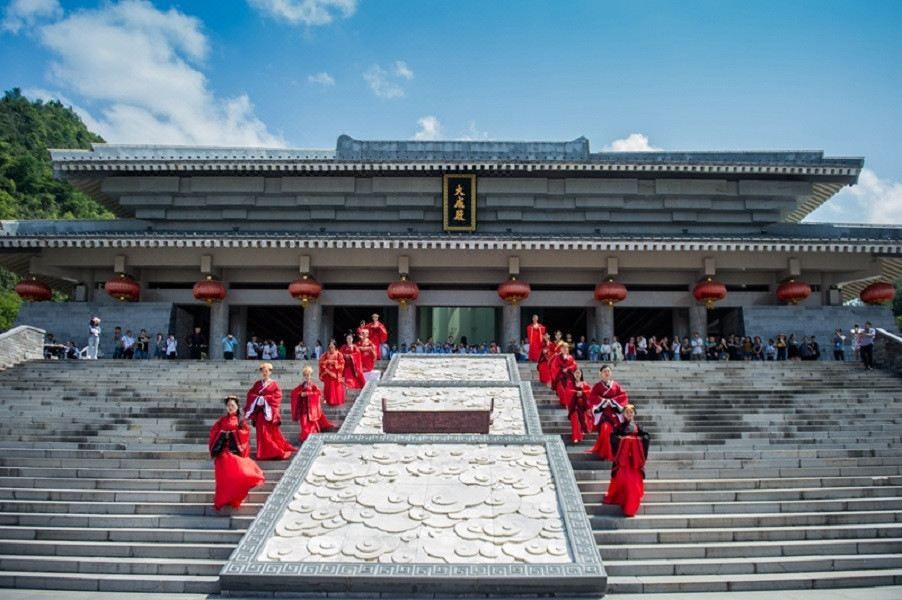 贵阳十里河滩花溪公园地铁站万宜丽景酒店