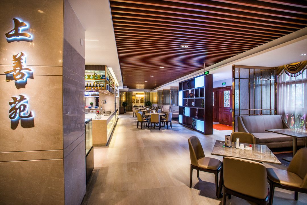 大河国际饭店(郑州东站店)