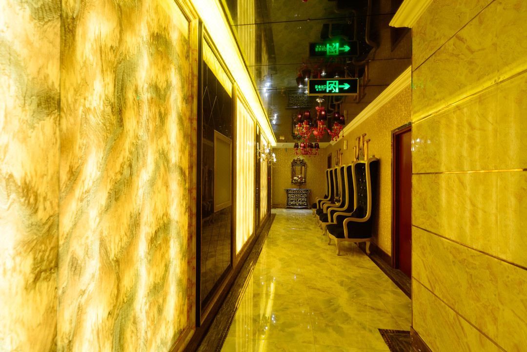 大河国际饭店(郑州东站店)