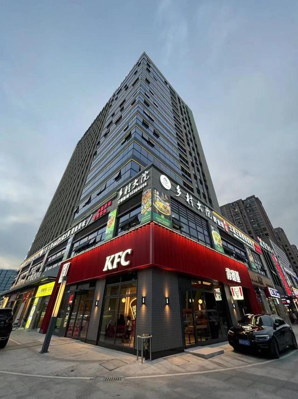 宁波高新区江南路亚朵酒店
