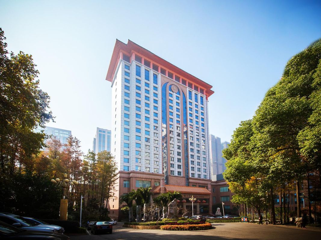 武汉融通中南花园酒店(街道口中南路地铁站店)