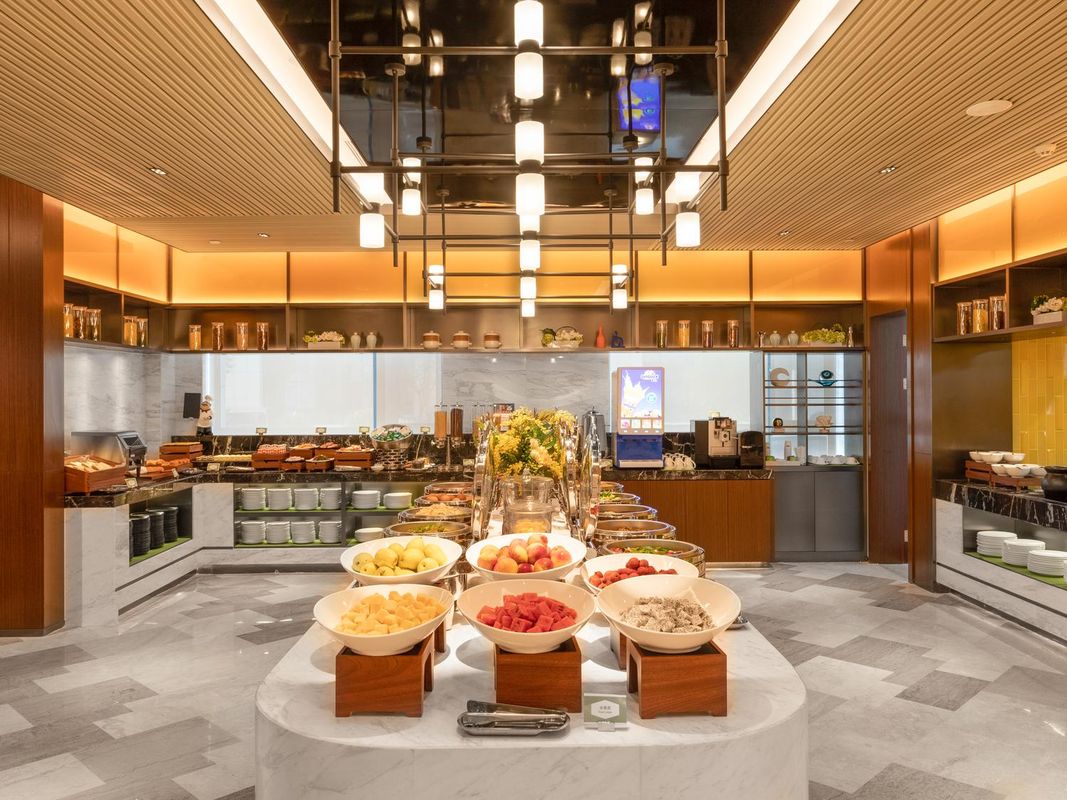 青岛胶东国际机场南希尔顿欢朋酒店