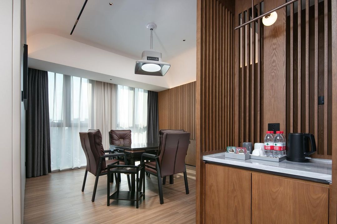 长沙岳麓美年华美达酒店