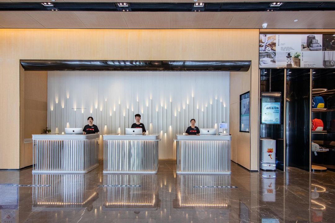 武汉光谷广场杨家湾亚朵酒店