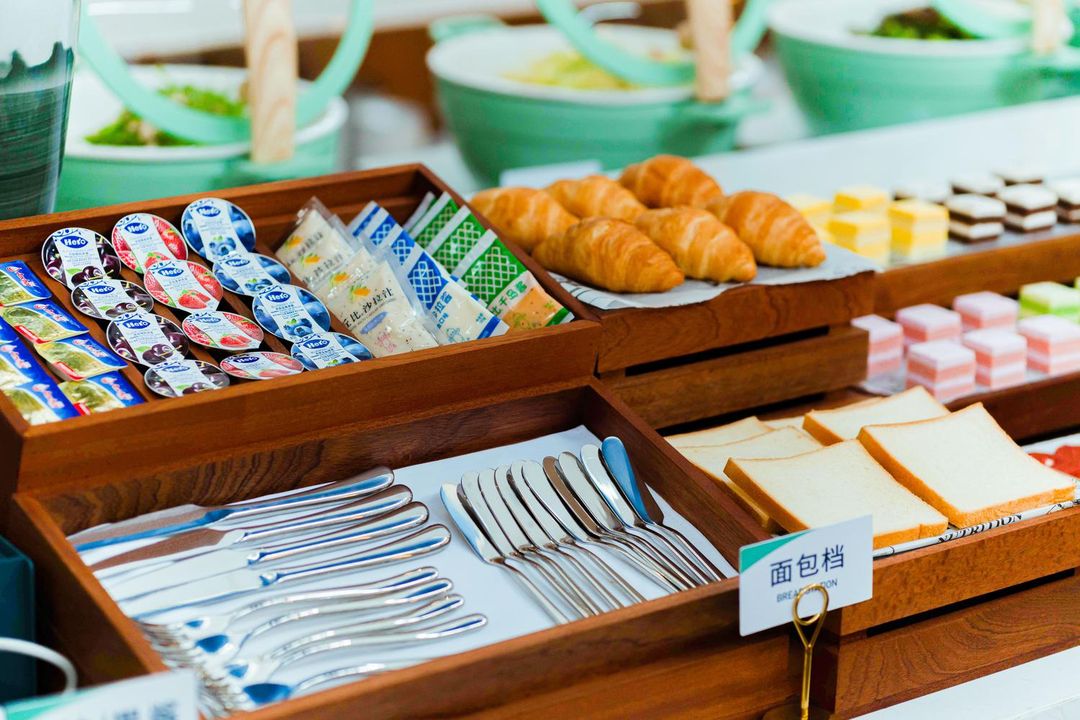 厦门中山路将军祠地铁站亚朵酒店