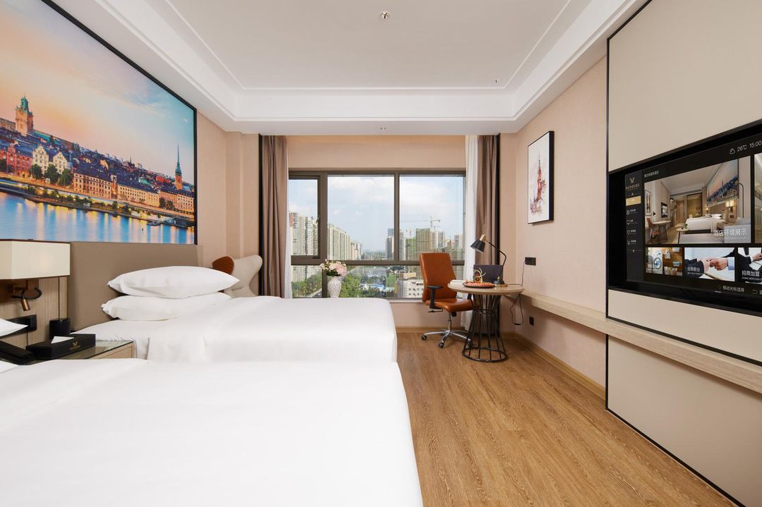 维也纳国际酒店(成都温江大学城凤溪河地铁站店)