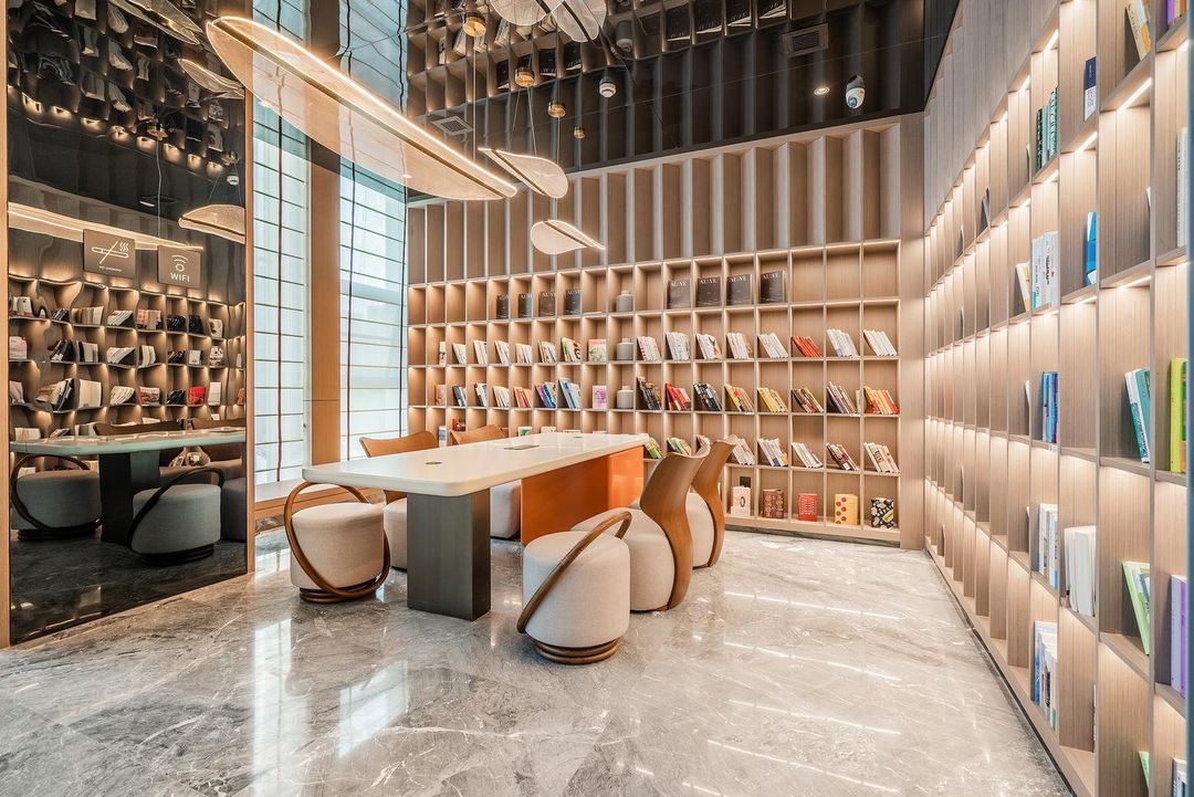 成都东站绿地468中心亚朵酒店