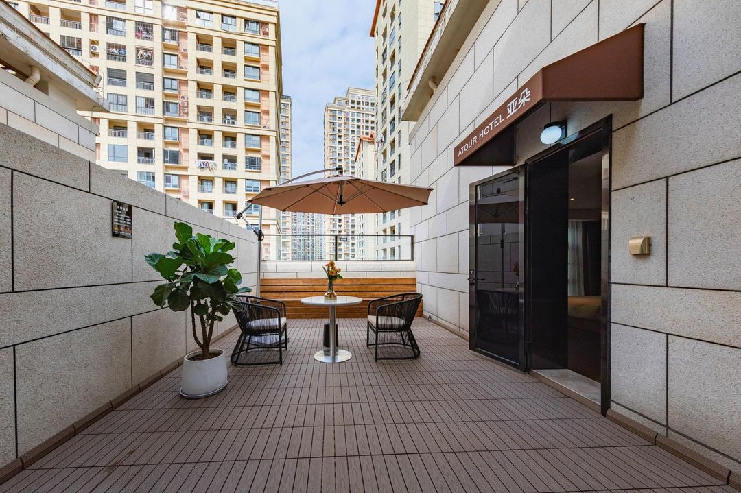 厦门集美湖商务中心亚朵酒店