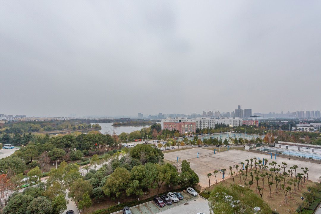 武汉明德酒店(沌口体育中心江汉大学店)