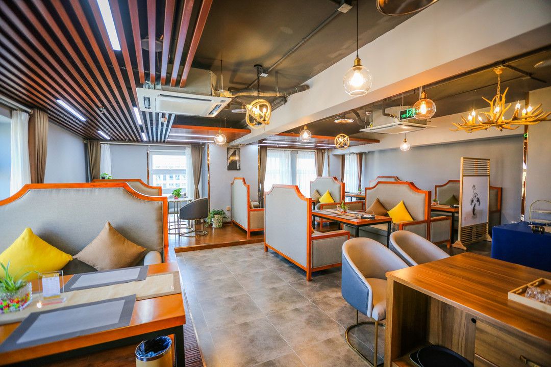 重庆世纪汉腾酒店(永川高铁东站兴龙湖店)