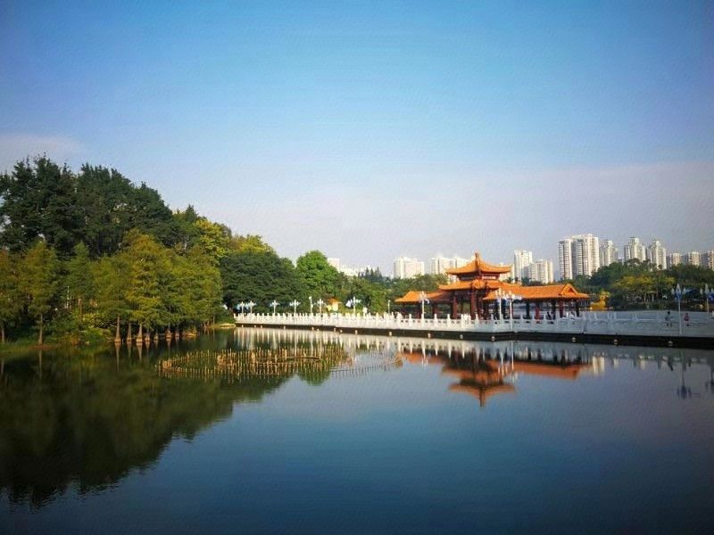 深圳华强北华霆酒店