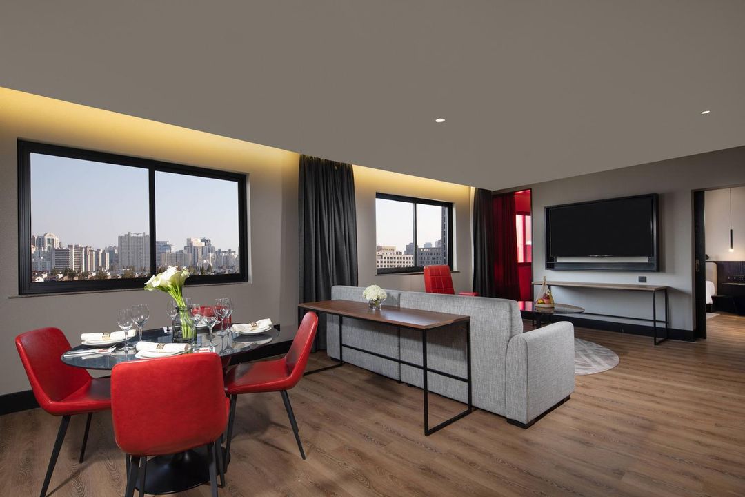 上海五角场丽芮酒店