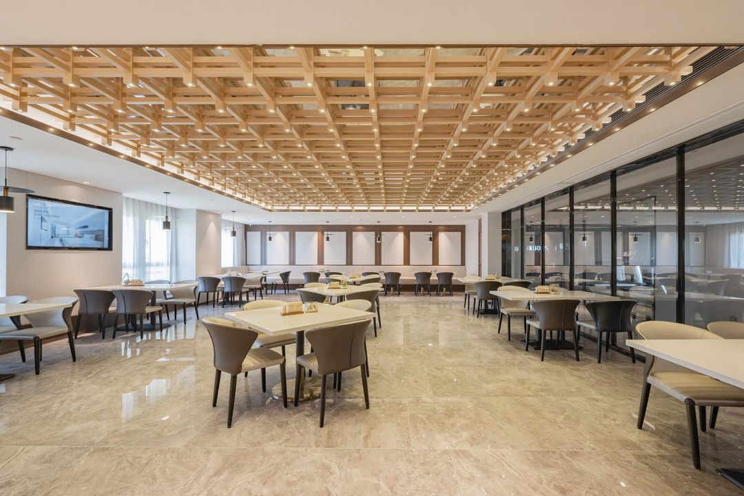 合肥长江西路科学大道地铁站亚朵酒店