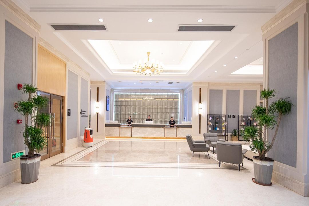 深圳龙华观澜亚朵X酒店