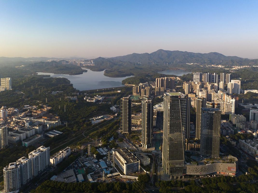 深圳南山西丽大学城亚朵酒店