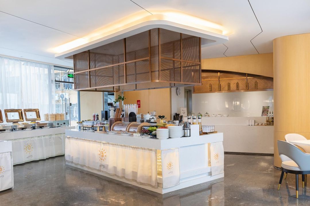 深圳南山西丽大学城亚朵酒店