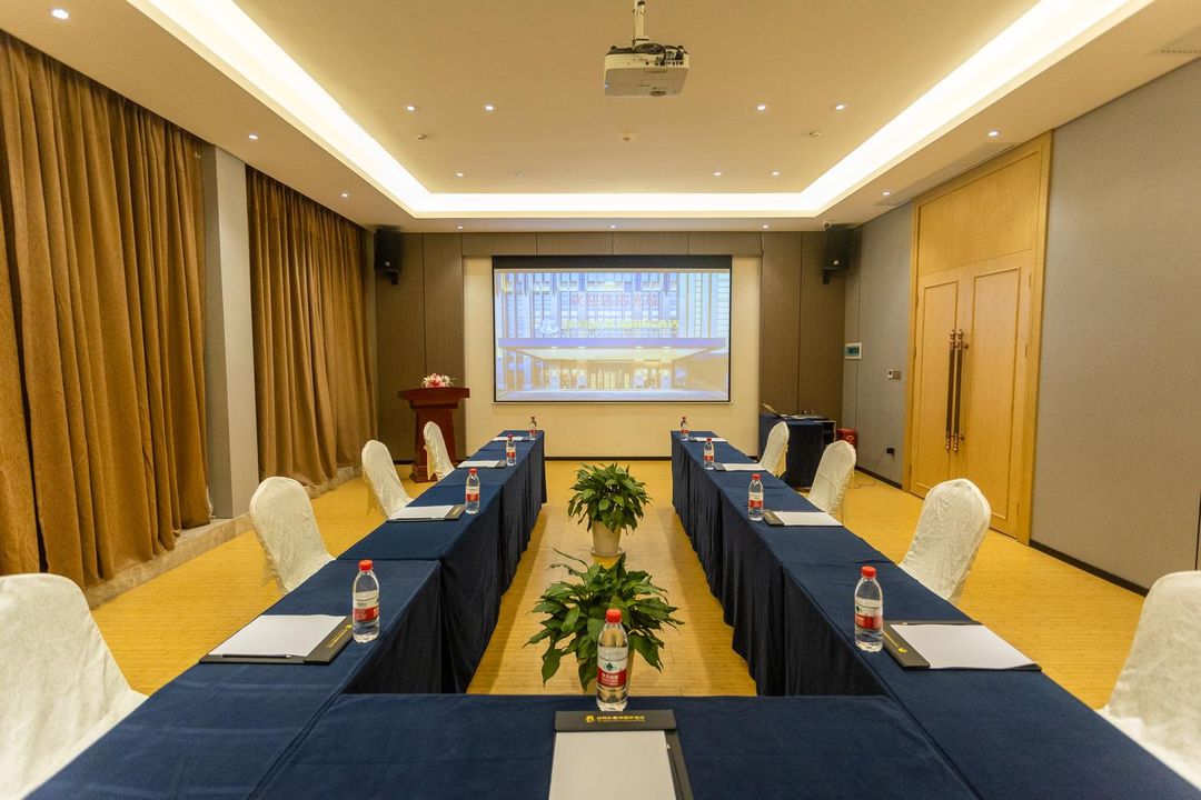 纽宾凯嘉瑞国际酒店(武汉高铁站欢乐谷店)