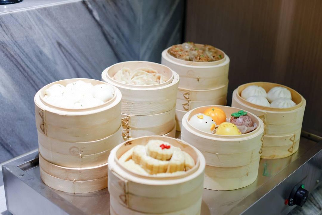 重庆汽博奥特莱斯亚朵酒店