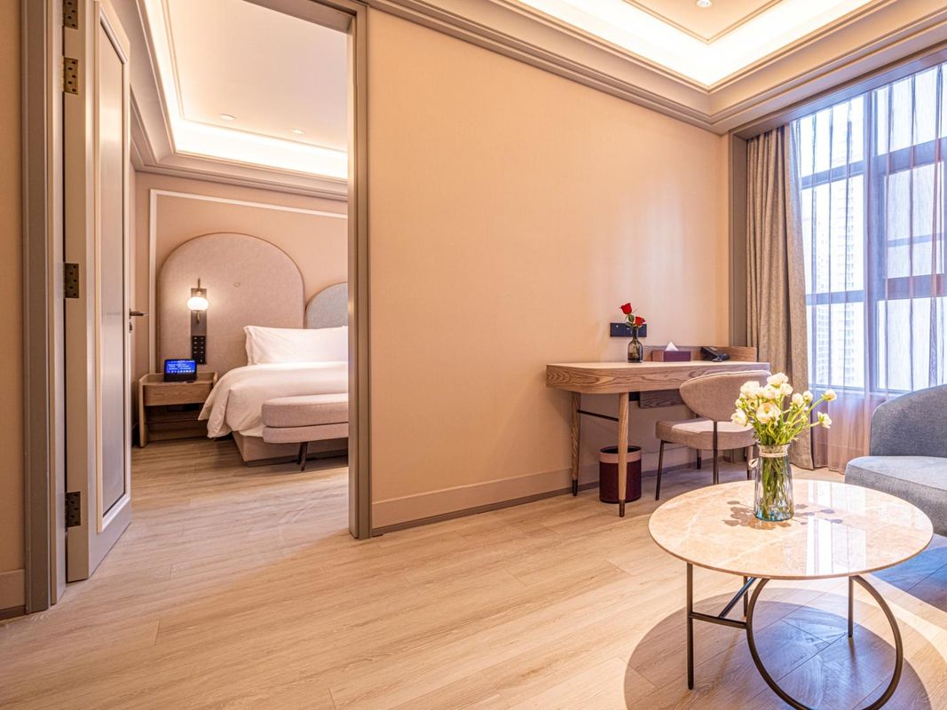 西安高新大寨路美居酒店