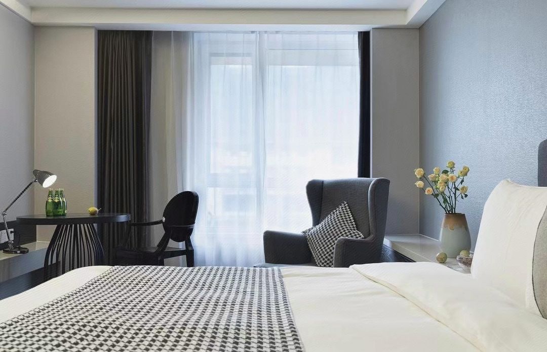豪泽酒店HOLZ HOTEL(沈阳体育学院国际会展中心店)