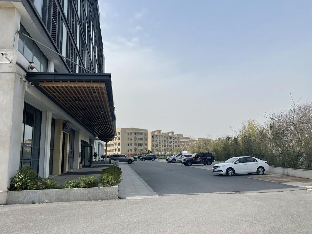 南京仙林大道金马路亚朵酒店