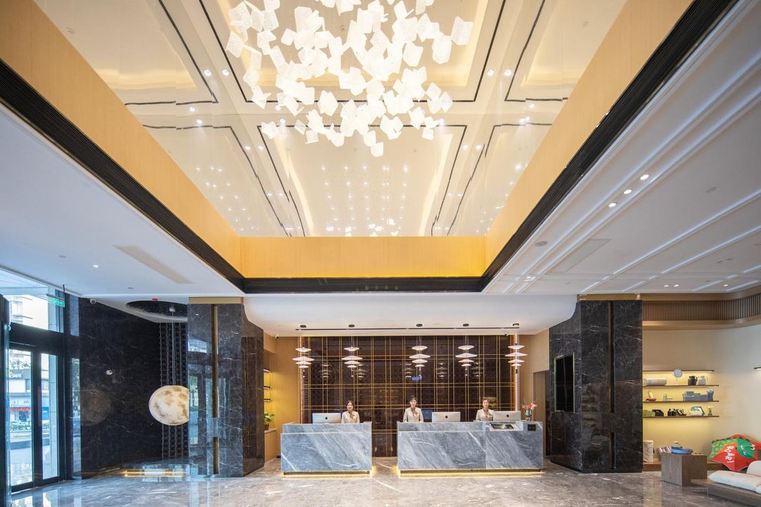 合肥明珠广场体育中心兴朵酒店